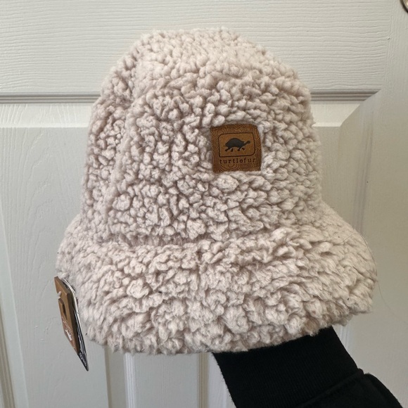 Turtle Fur Fleece Bucket Hat - Picture 4 of 13